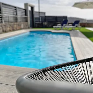 https://villa-vista.in-canary-islands.com